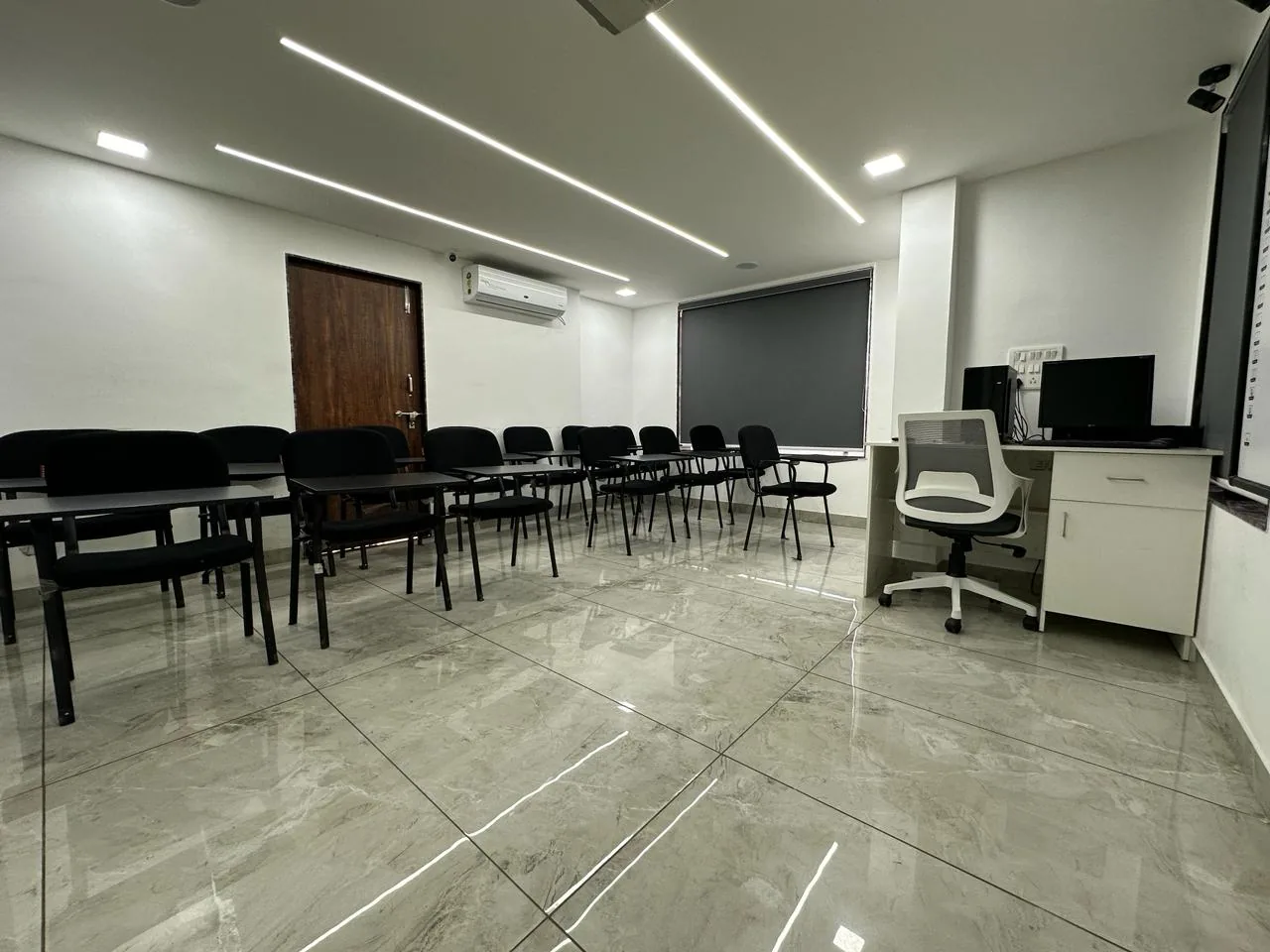 Jarmar classroom in Maninagar, Ahmedabad
